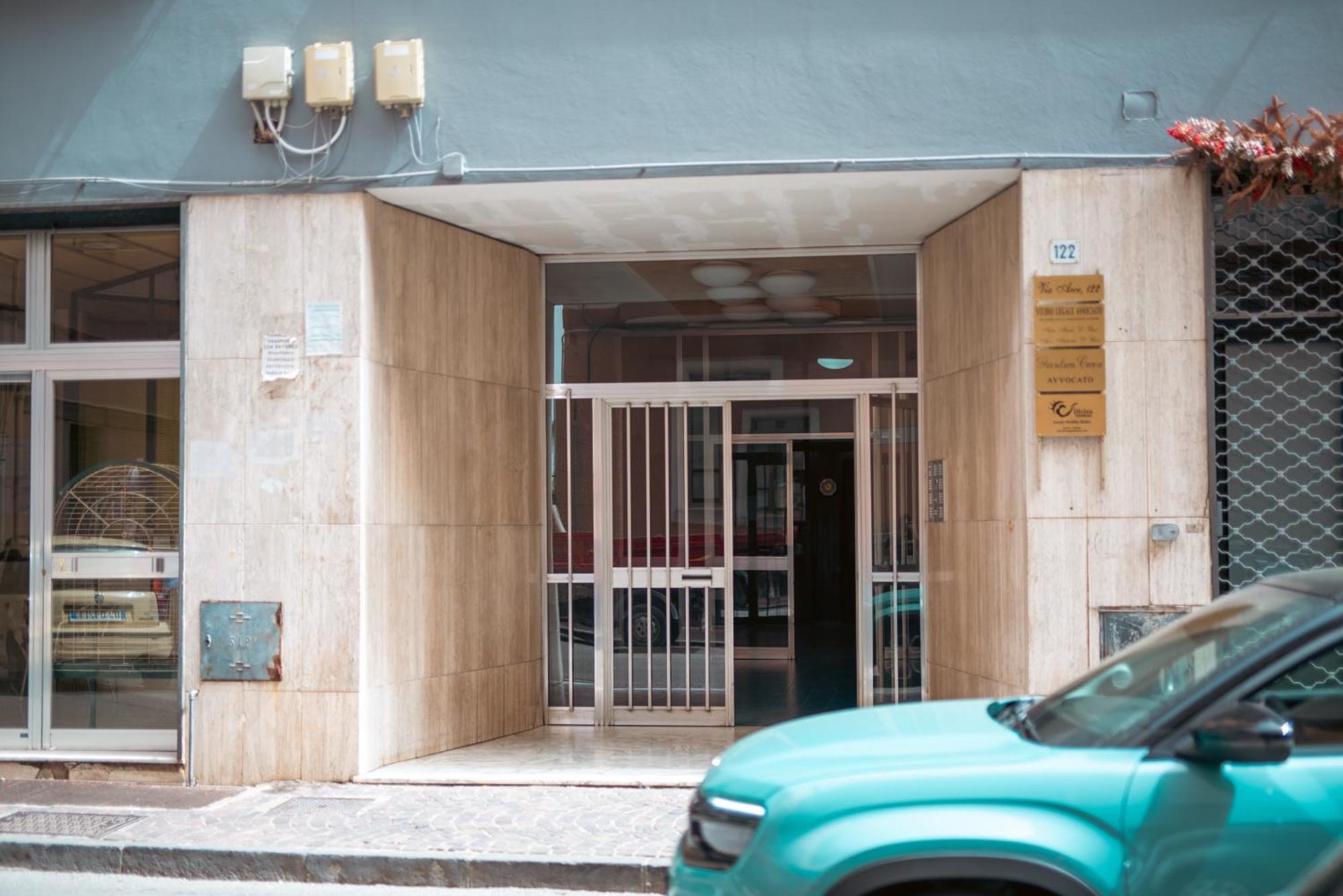 סלרנו Portarotese Apartment With Terrace מראה חיצוני תמונה